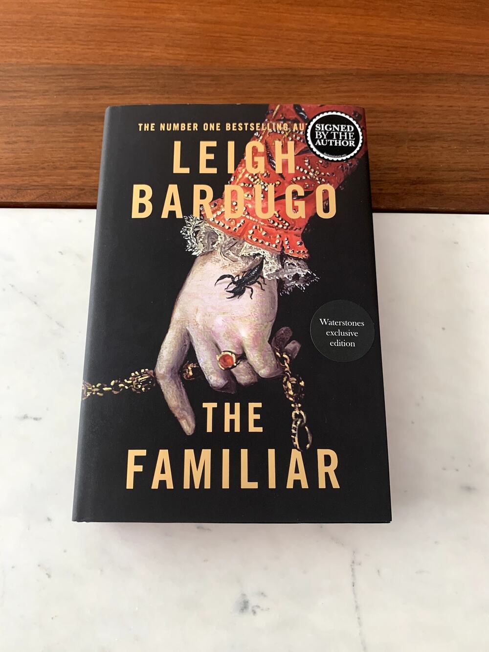 *RARE SIGNED* Leigh Bardugo The Familiar Waterstones UK Edition